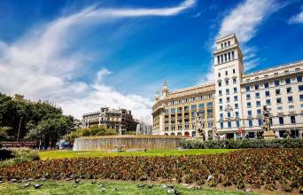 Plaça de Catalunya Image